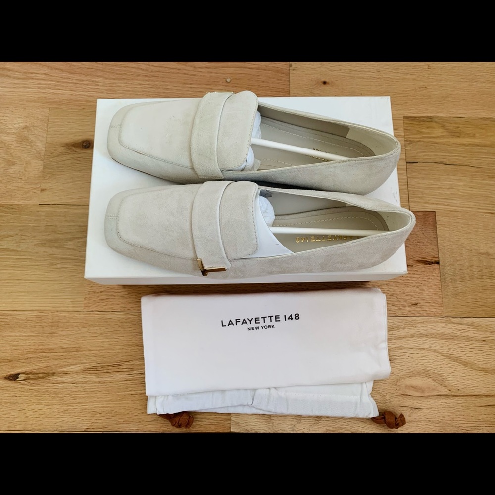 Brand New Lafayette 148 NY Size 6.5B Color Almond